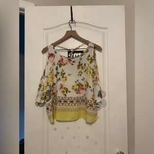 Size M Papaya Off Shoulder Tie Back Floral Shirt
